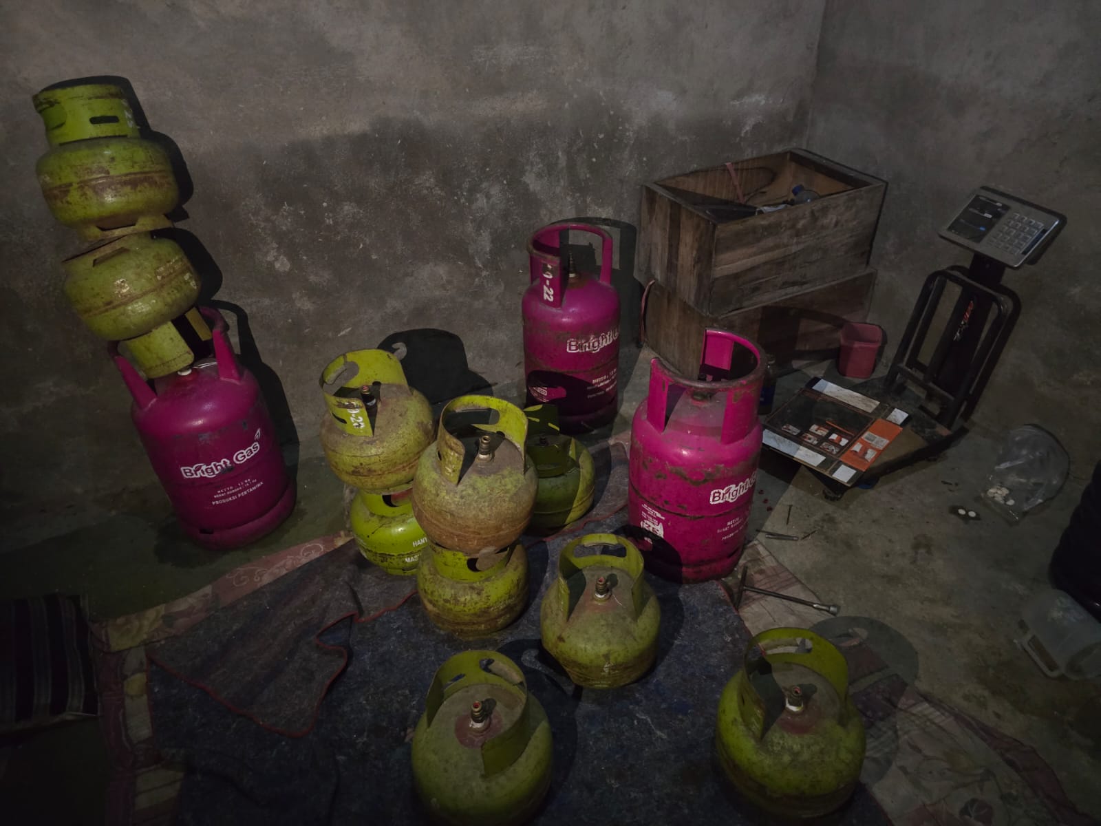 Dua Pelaku Oplos Gas Elpiji 3 Kg di Jombang Ditangkap, Ini Modusnya