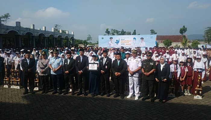 Hardiknas 2026 di SMPN 30, Wali Kota Beberkan Kekuatan Pendidikan Kota Malang