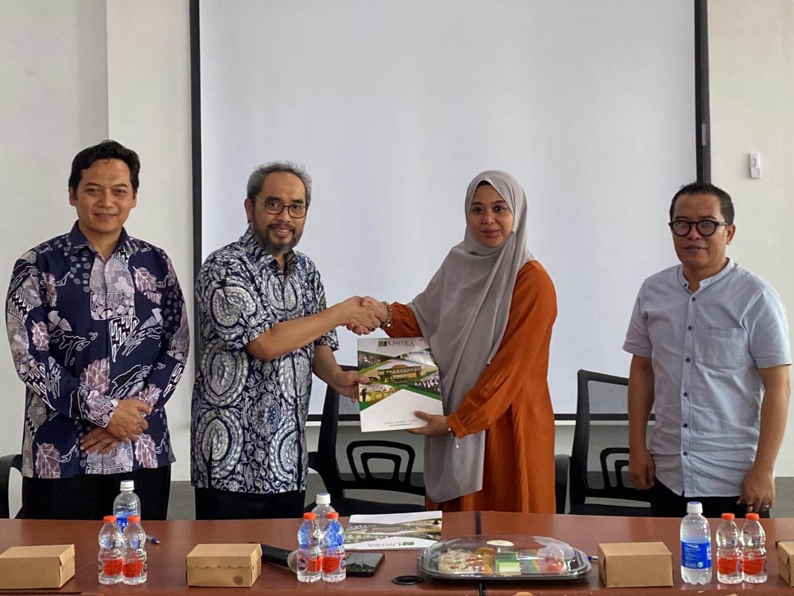 PAKU UNIRA Malang Perkuat Sinergi Nasional melalui Isu Korupsi dan Politik Kebencanaan