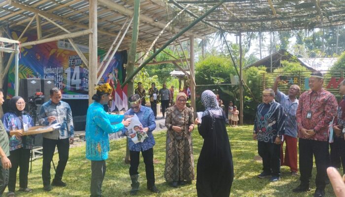 Wamen Komdigi Apresiasi Festival Egrang Jember, Perkuat Ekosistem Sosial dan Ekonomi Lokal