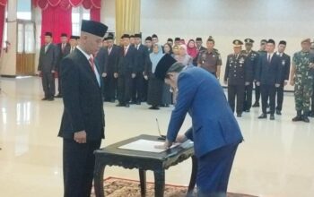Fauzi Dilantik Pj Sekda Jember, Bupati Fawait Ingatkan Empat Hal