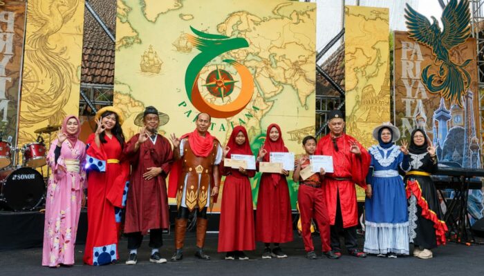 Meriah HUT ke-76 SMPN 3 Kota Malang, Siswa Tampil Budaya Dunia