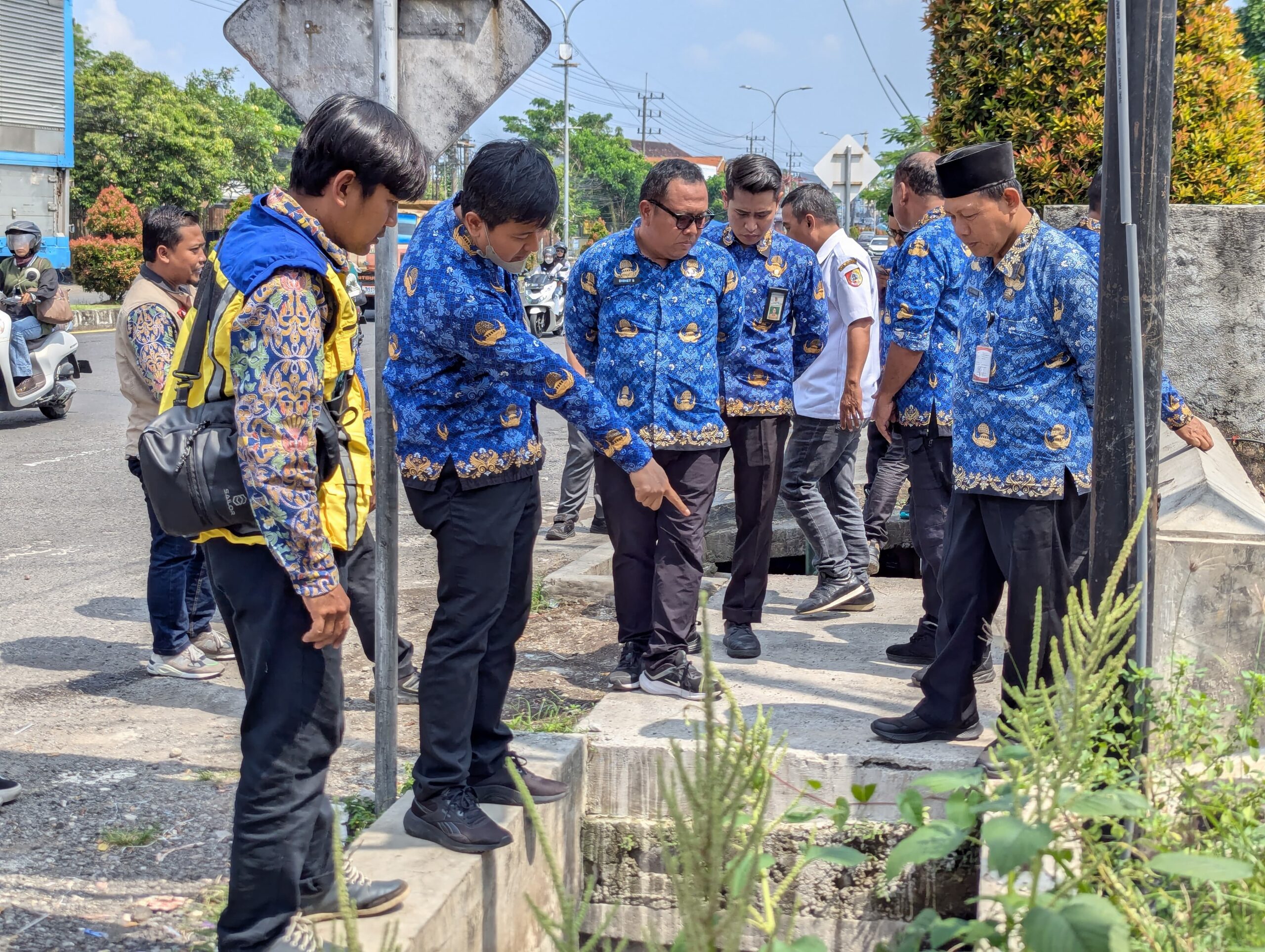 Era Bupati Fawait Genangan Air Jalan Hayam Wuruk Bakal Ditangani, Tim Pusat Turun Lapangan