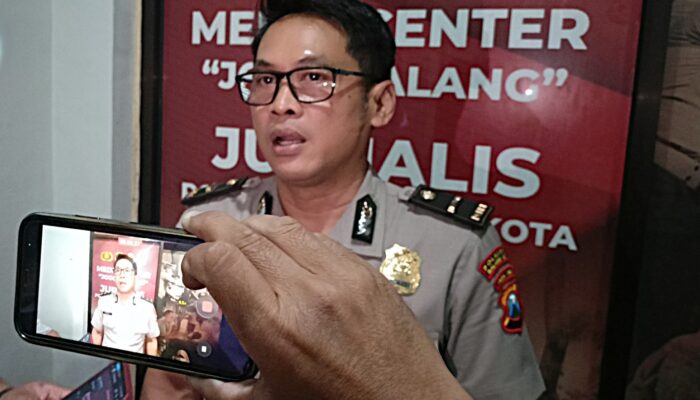 Polresta Malang Kota Bongkar Kebenaran Viral Pocong Begal, Hoaks yang Bikin Resah