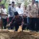 Ketua PCM Raden Dhahibur Hadiahi Masyarakat Dusun Sobbari-Angsanah Timur Jembatan Penghubung