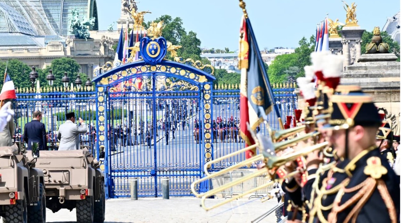 Presiden Prabowo Disambut Upacara Kehormatan Kenegaraan di Les Invalides Paris