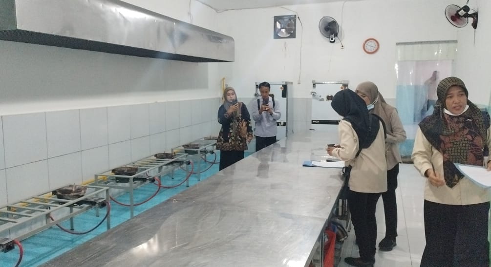 Bupati Fawait Terjunkan Tim Khusus Periksa Seluruh SPPG