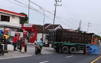 Pemotor Asal Sawojajar Tewas Usai Tabrak Truk di Pasuruan, Polisi Dalami Penyebab Kecelakaan