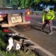 Pemotor Tewas Hantam Truk Parkir di Lawang, Dua Penumpang Perempuan Dilarikan ke Rumah Sakit
