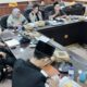 Viral, Anggota DPRD Jember Main Gim dan Merokok Saat Bahas Stunting