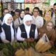 Sri Wahyuni Dampingi Khofifah Sidak Pasar hingga Sentra Sapi di Bojonegoro