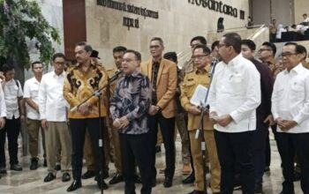 Wakil Ketua DPR RI Sufmi Dasco Ahmad mengungkapkan DPR RI bersama pemerintah mulai mematangkan rencana induk rehabilitasi dan rekonstruksi pascabencana di Sumatra, dengan total anggaran mencapai Rp100,1 triliun hingga 2028.