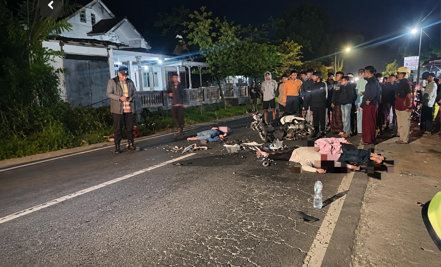 Adu Banteng Dua Motor di Poncokusumo, Warga Berhamburan ke Jalan Usai Dengar Benturan Keras