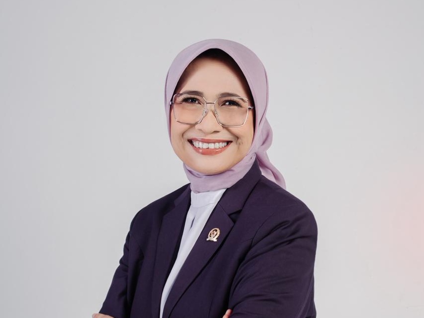 Guru Masih Kurang, DPR Pertanyakan Urgensi Bahasa Prancis di sekolah