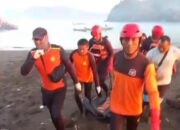 Nelayan Temukan Satu Korban Terseret Ombak Payangan Jember