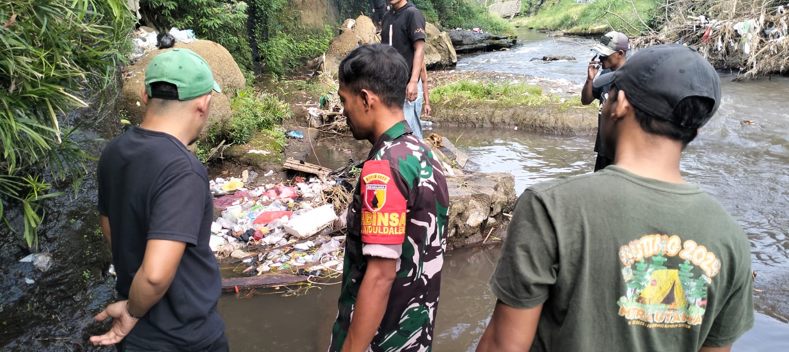 Geger! Mayat Bayi Perempuan Ditemukan di Aliran Sungai Brantas, Polisi Selidiki Pelaku Pembuangan