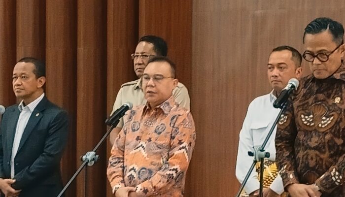 DPR dan Pemerintah Siapkan Sentralisasi Ekspor SDA, Transparansi atau Monopoli Baru?