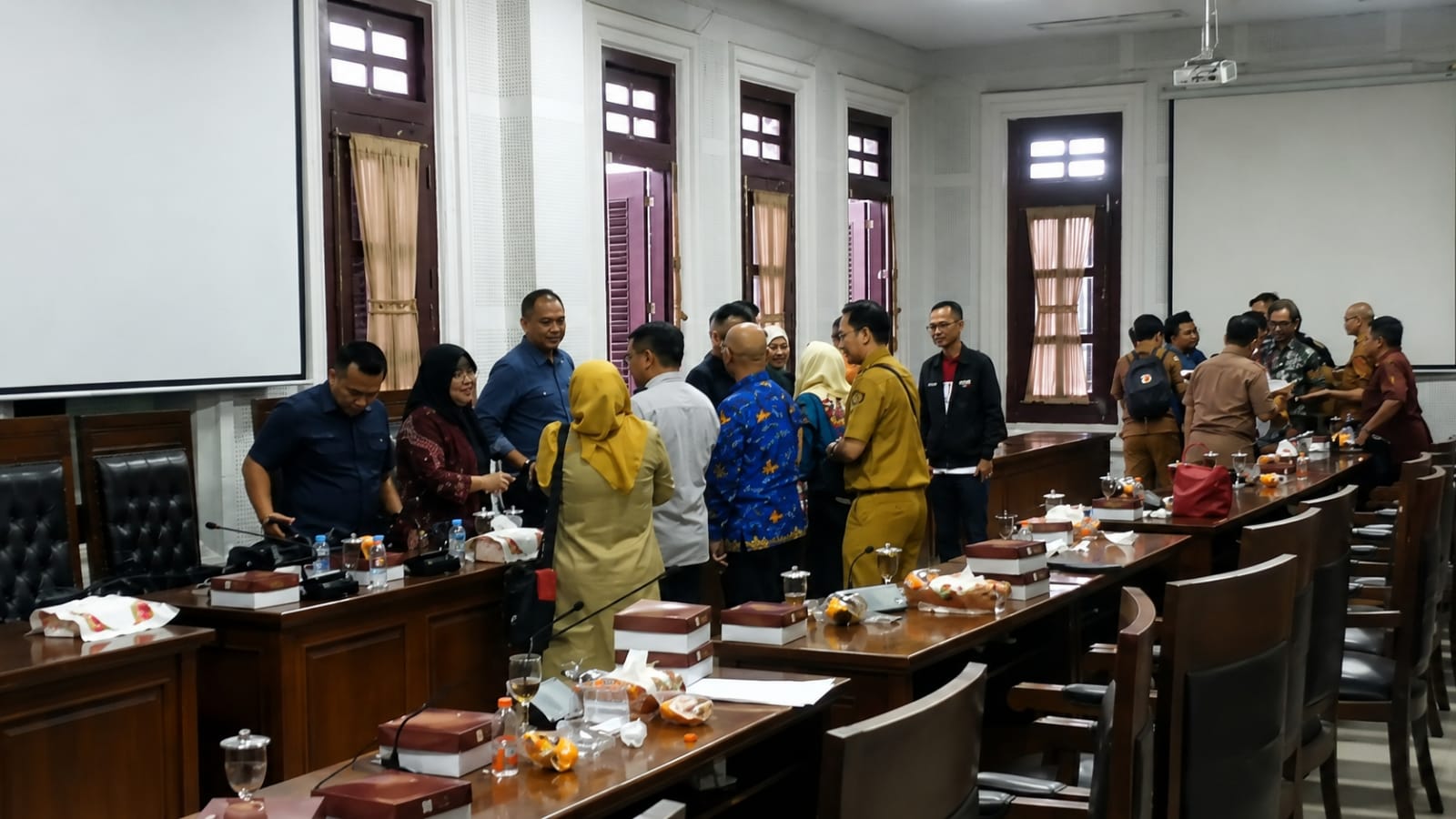 Ibarat Gading Retak, Aston Malang Bertahan di Tengah Desakan Penutupan