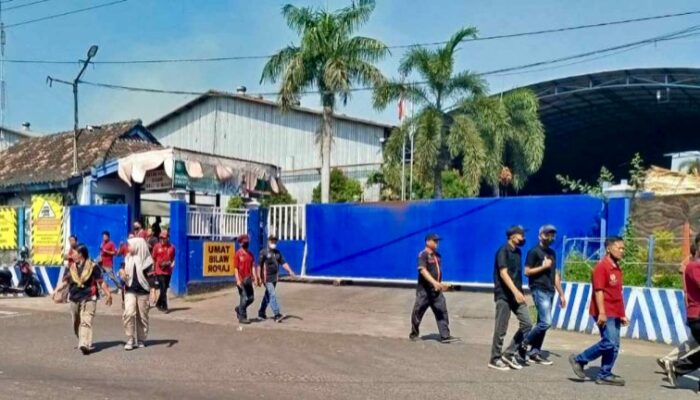 Karyawan PT SGS Jombang Resah, Status PKWTT Disebut Akan Dialihkan ke Outsourcing