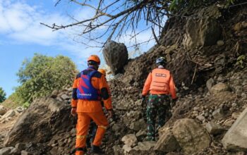 Hari Keempat Pencarian Santriwati yang Hilang di Pantai Pangi, Tim SAR Perluas Penyisiran