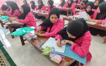 IJTI Jombang Latih Santriwati Ponpes Al Lathifiyyah 2 Tambakberas Tangkal Hoaks