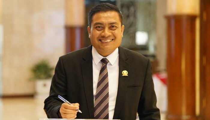 Daya Tampung SMA/SMK Negeri Hanya 39 Persen, Puguh DPRD Jatim Berharap Pemprov Jatim Berikan Subsidi untuk Sekolah Swasta