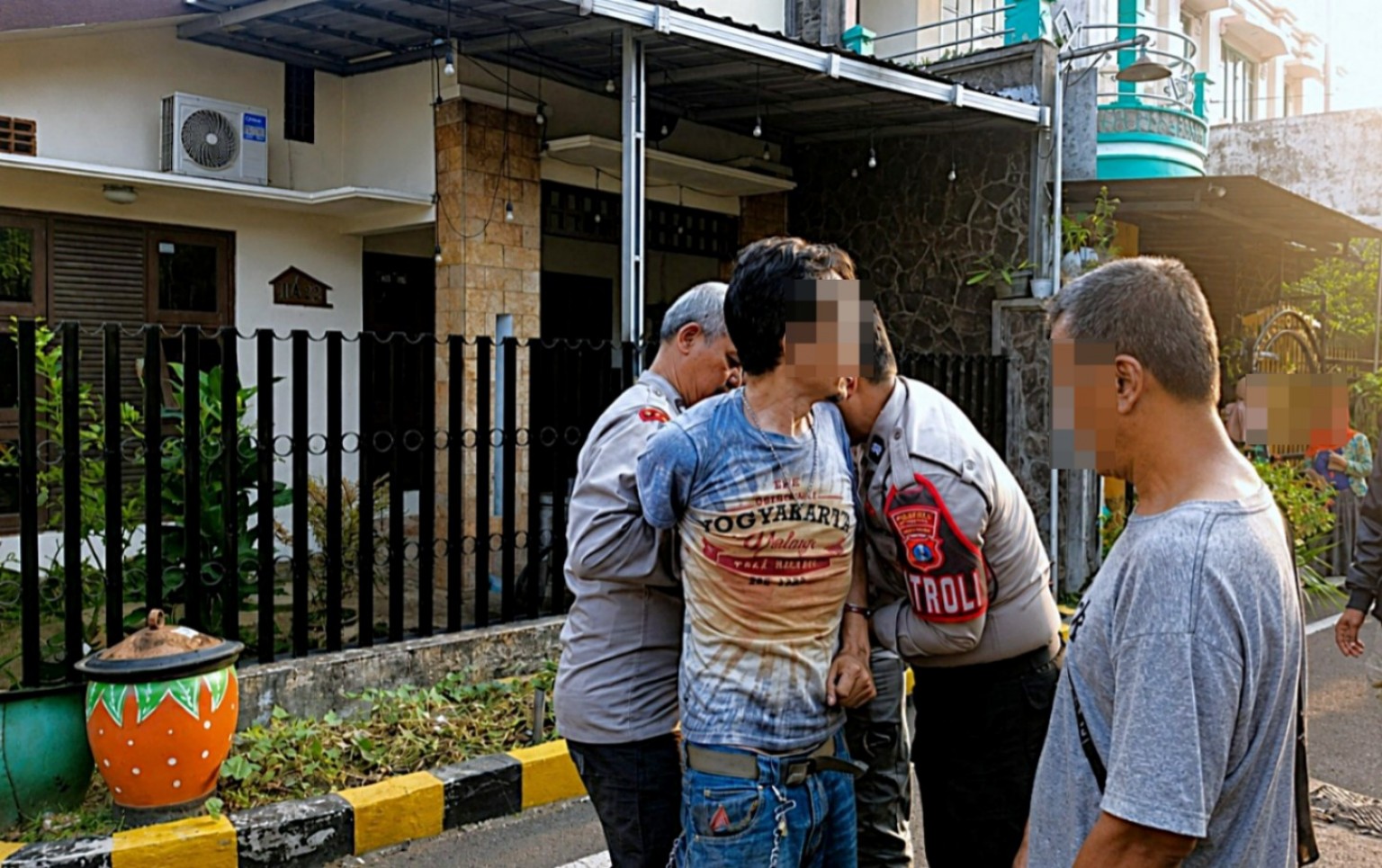 Aksi Lempar Kaca dan Genteng Resahkan Warga, Pelaku Diamankan Tanpa Perlawanan