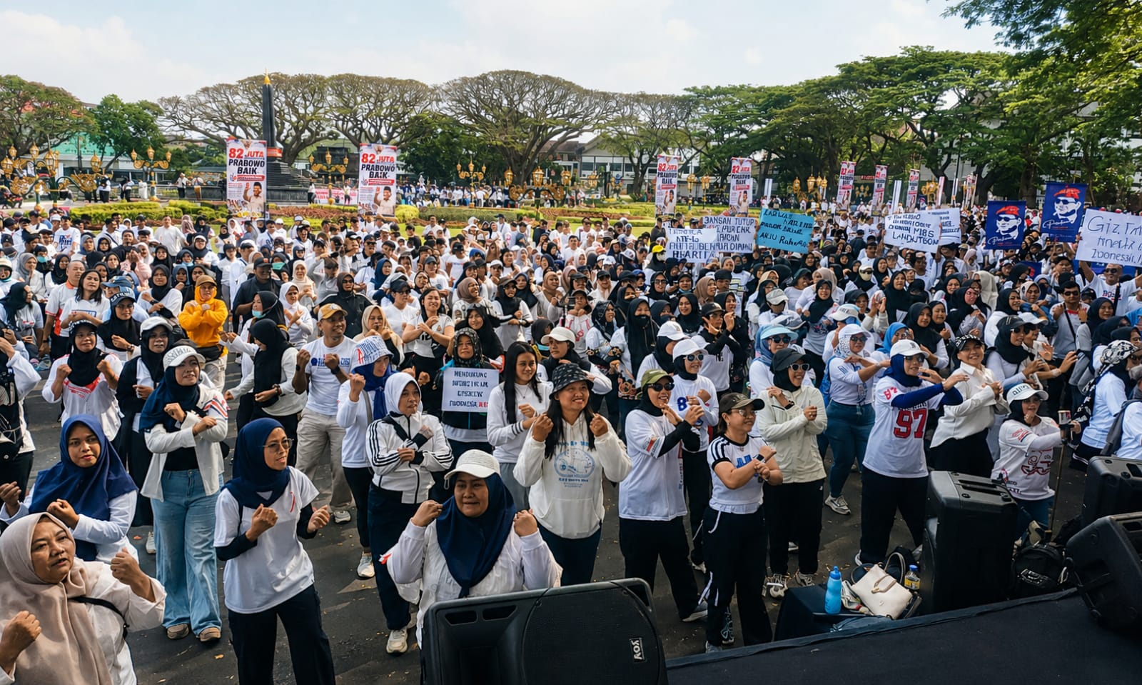 Ribuan Warga Malang Turun Jalan Kawal Program Makan Bergizi Gratis