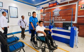 Polresta Malang Kota Fasilitasi Pembuatan SIM bagi Driver Ojol Difabel, Dorong Keselamatan Berlalu Lintas yang Setara