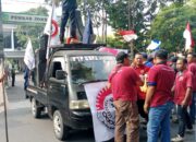 Ribuan Buruh PT SGS Jombang Terancam PHK, Massa Geruduk Kantor Pemkab