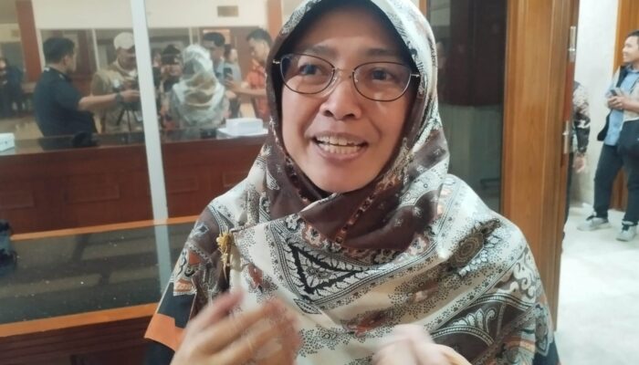 Komisi X DPR Soroti Carut-Marut SPMB 2026, Minta Kampus Hentikan Intimidasi saat Ospek