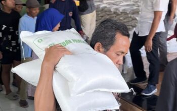 Bulog Kediri Salurkan 9,7 Juta Kilogram Beras Bantuan Pangan