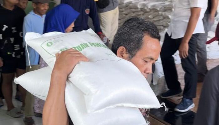 Bulog Kediri Salurkan 9,7 Juta Kilogram Beras Bantuan Pangan