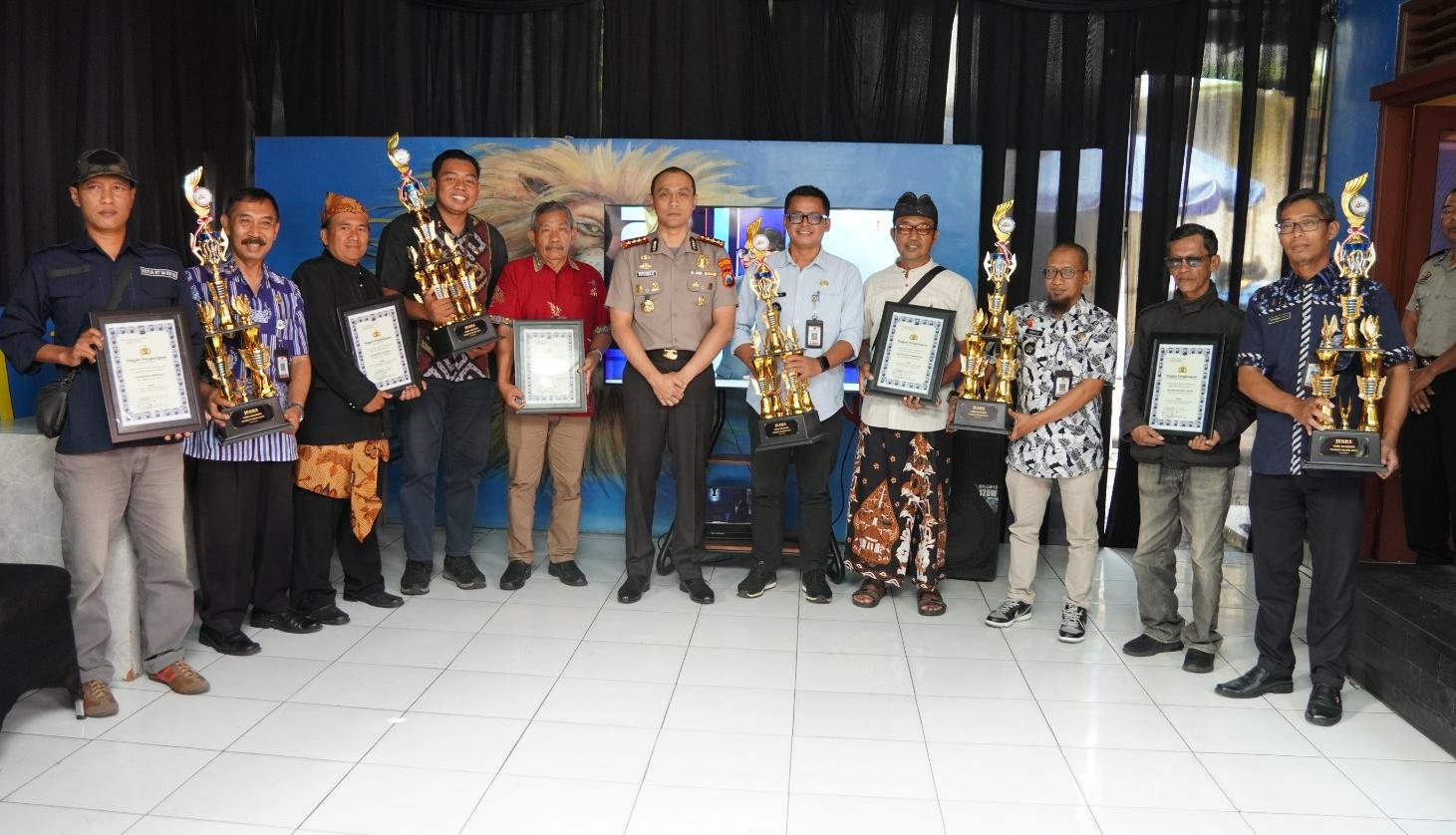 Kamtibmas Berbasis Gotong Royong Menguat, Polresta Malang Kota Apresiasi 48 Penggerak Satkamling