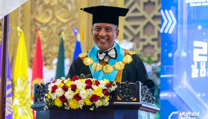 Tiga Pesan Cak Hasan kepada Wisudawan dalam Gelaran Wisuda ke-120 Unesa
