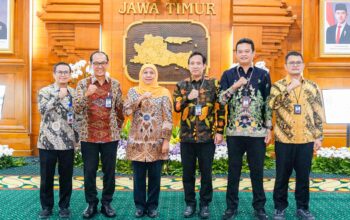 Gubernur Khofifah Pimpin HLM Forum Investasi, TP2ED, TPAKD dan Kick Off East Java Investment Forum