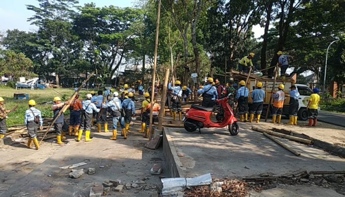 Puluhan Lapak di RTH Buring Ditertibkan, Pemkot Malang Tegaskan Tak Ada Toleransi bagi Penguasaan Aset Tanpa Izin