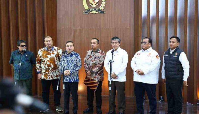 DPR Bentuk Satgas Mitigasi PHK, Ancaman 55 Ribu Buruh Kehilangan Pekerjaan Jadi Alarm