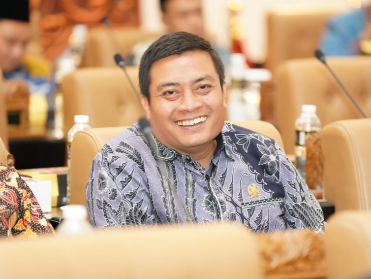 Kemiskinan Ekstrem Jatim Tinggal 0,29 Persen, Puguh Wiji Ingatkan Ancaman bagi Kelas Menengah