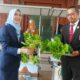 Wakil Ketua DPRD Provinsi Jatim Apresiasi Ide Setwan Menanam Sayuran Hidroponik di Lingkungan Gedung Megah
