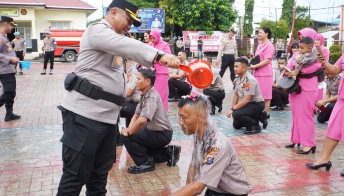 16 Personel Polres Nisel Naik Pangkat, Kapolres Tegaskan Tanggung Jawab
