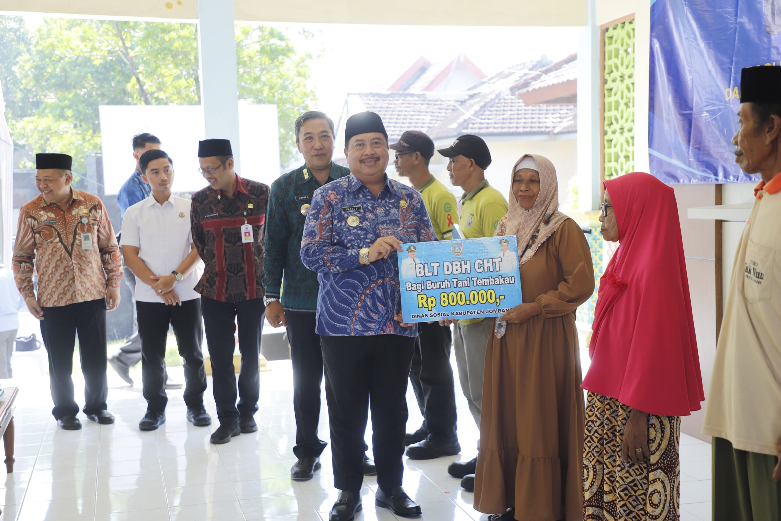 BLT DBHCHT Jombang 2026 Cair, 11.720 Buruh Tani dan Buruh Pabrik Rokok Terima Rp 800 Ribu