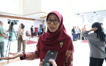 PHK Mengancam Sektor Padat Karya, DPR Tagih Jaring Pengaman bagi Pekerja