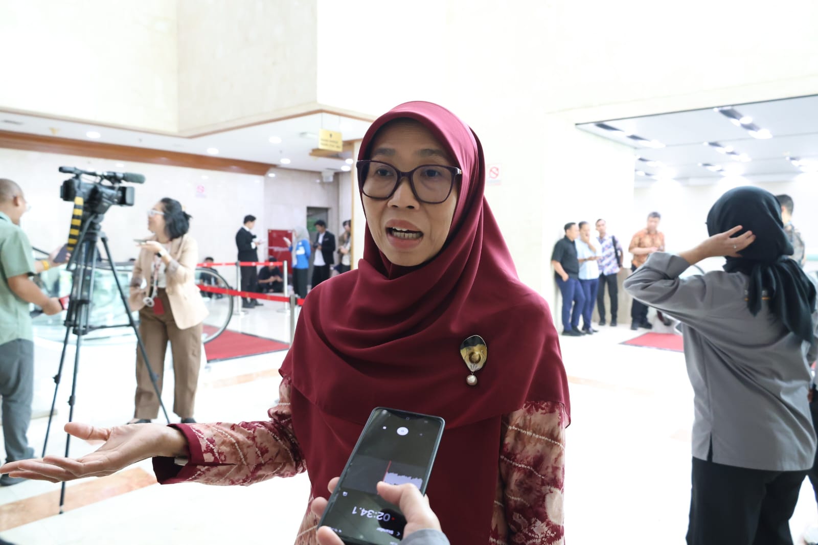 PHK Mengancam Sektor Padat Karya, DPR Tagih Jaring Pengaman bagi Pekerja
