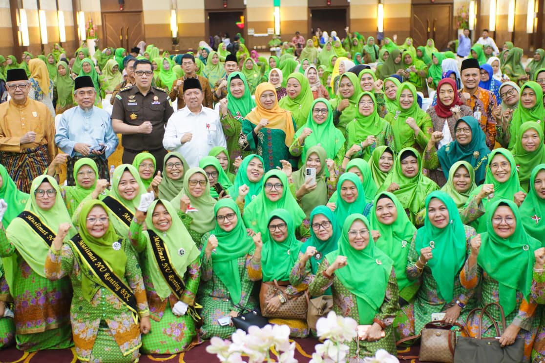 Khofifah Saksikan Deklarasi Muslimat NU Riau Suarakan 9 Himbauan kepada PBB