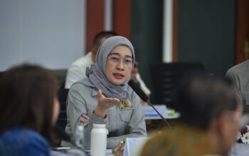 Impor Bahan Baku Obat Masih 95 Persen, DPR Soroti Lambannya Kemandirian Farmasi