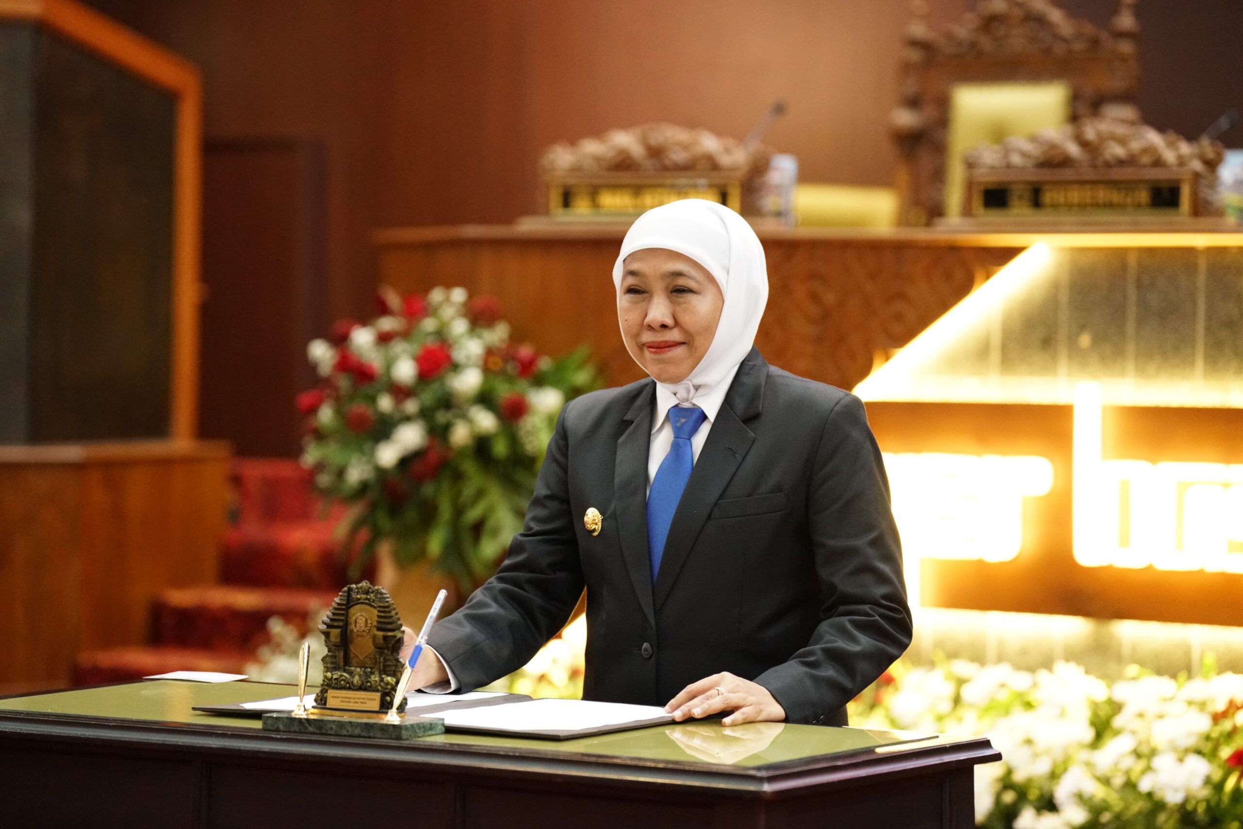 APBD 2025 Disetujui DPRD, Khofifah Paparkan Lonjakan Wisata hingga Ribuan Lulusan SMK Tembus Pasar Kerja Internasional