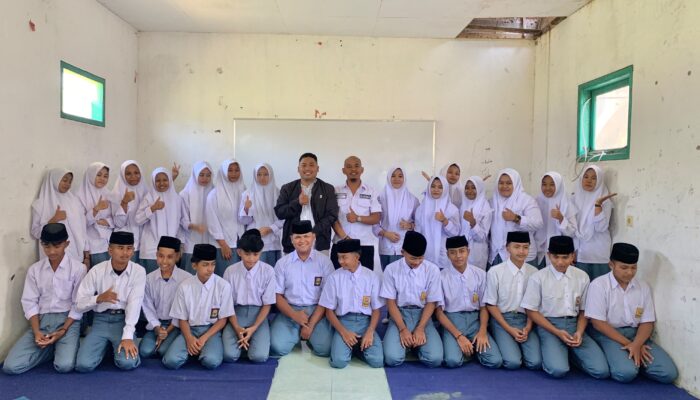 Cegah Generasi Muda Terjerat Narkoba dan Judi Online, PERADI Malang Jadikan MOS Sebagai Benteng Edukasi Hukum