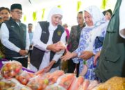 Gelar Pasar Murah ke-84 di Pamekasan, Khofifah: Tekan Harga Pokok, Kuatkan Daya Beli dan UMKM