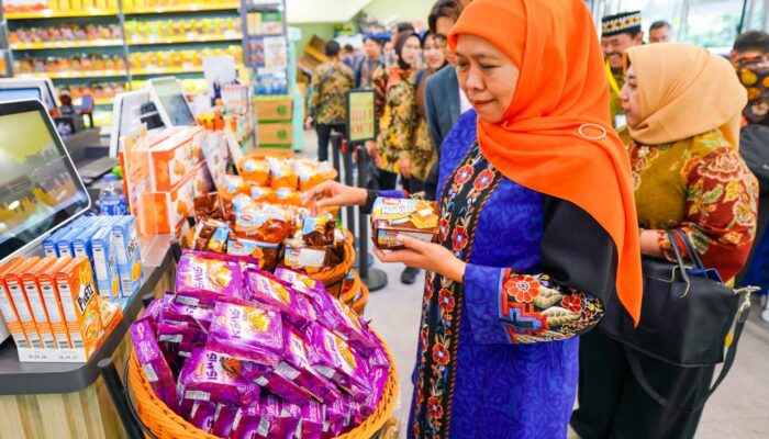 Gubernur Khofifah Kunjungi Indo Market Hongkong, Ajak UMKM Jatim Garap Pasar Halal Dunia